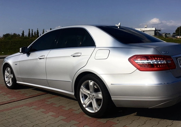Mercedes-Benz Klasa E cena 49500 przebieg: 283000, rok produkcji 2009 z Kisielice małe 277